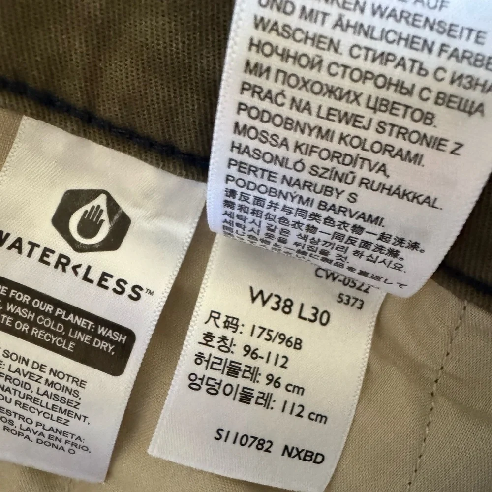 Levi’s XXCHINO RELAXED TAPER PANTS-SZ 38/30 Waist 20” Inseam 28.5”